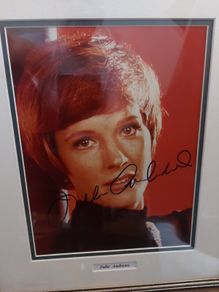 Autographed Julie Andrews 10x8 Photo  Nicely Framed (Real Glass) Vintage Collectible Memorabilia