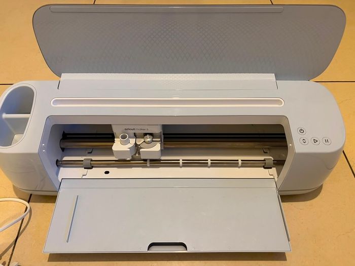 Cricut Maker 3 - bundle 2026 model