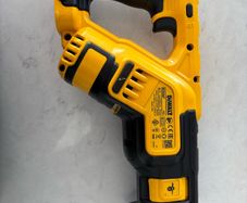 Dewalt reciprocating saw