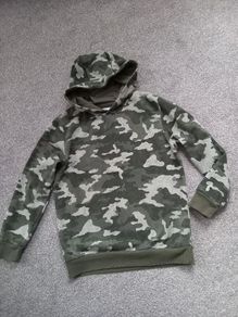 boys jumper / hoodies.age 8/9