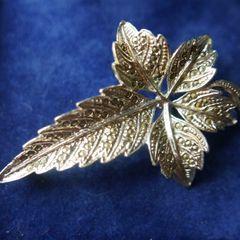 Vintage Silver Tone Marcasite Maple Leaf Brooch