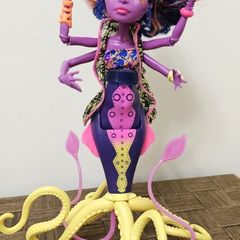 Monster High Doll Great Scarrier Reef Kala Merri Kraken. Glowing In The Dark