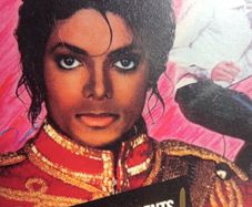 MOWTOWN PRESENTS  Michael Jackson The Legend Continues VHS
