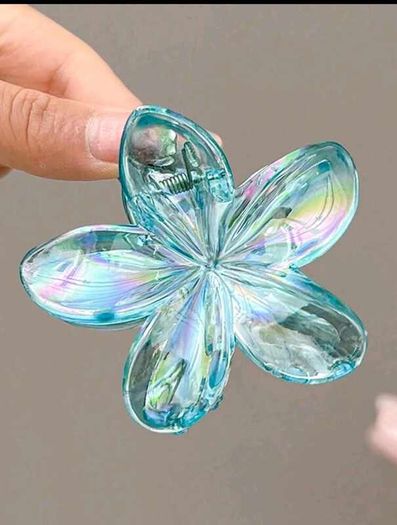 Flower clips