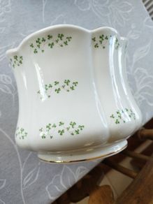 Royal Tara flower pot