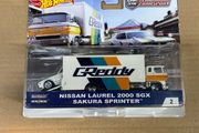 Nissan Laurel 2000 SGX &amp; Sakura Sprinter Team Transporter Hot Wheels