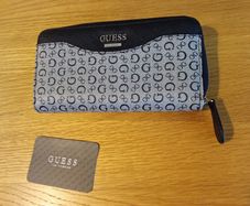Guess Brand Ladies Purse / Wallet.