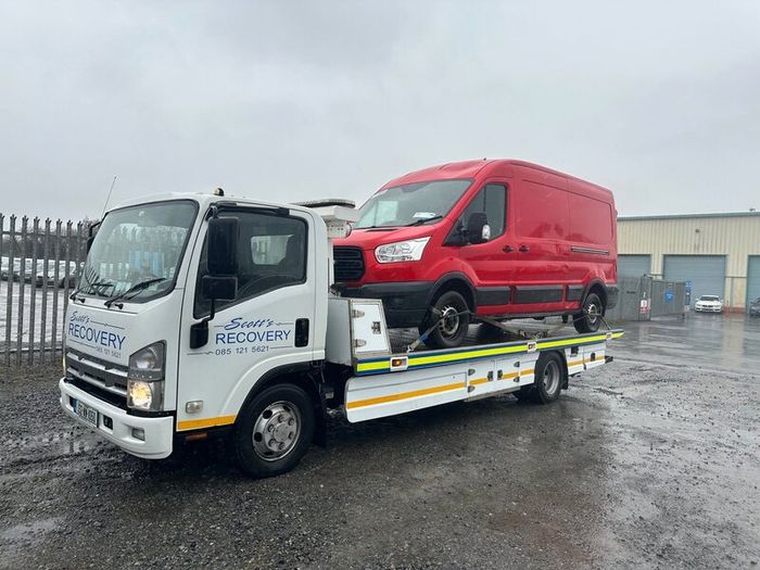 Isuzu Forward 2013