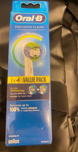 Oral B Braun Brush Heads Precision clean brand new