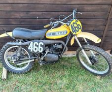 YAMAHA 1973 RT1 250 frame and spares