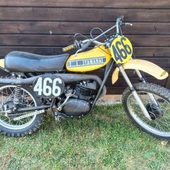 YAMAHA 1973 RT1 250 frame and spares