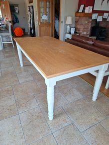 Kitchen table