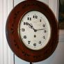 Vintage wall clock (in working order) Image 2