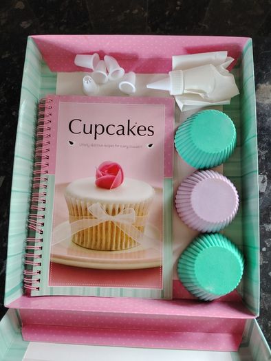 Cupcakes Baking Kit
