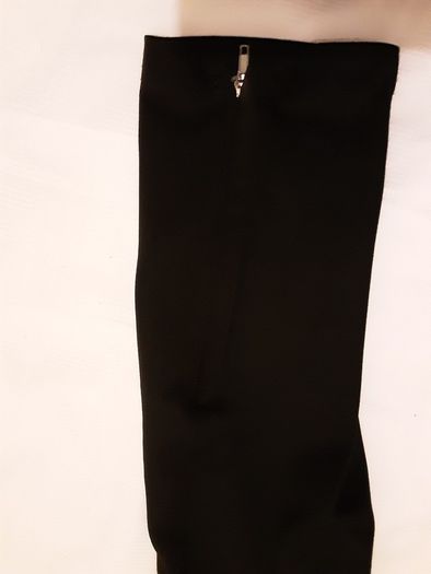 "Nike" Zipped Leggings  Size: Age 12 to 13 or 142 to 158cm/Final Price Drop