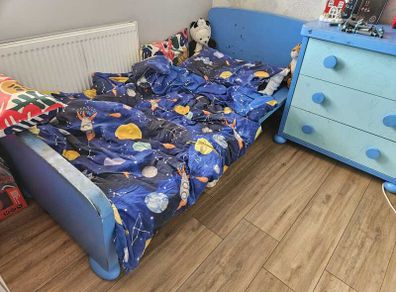 Kids bed with mattress and drawer