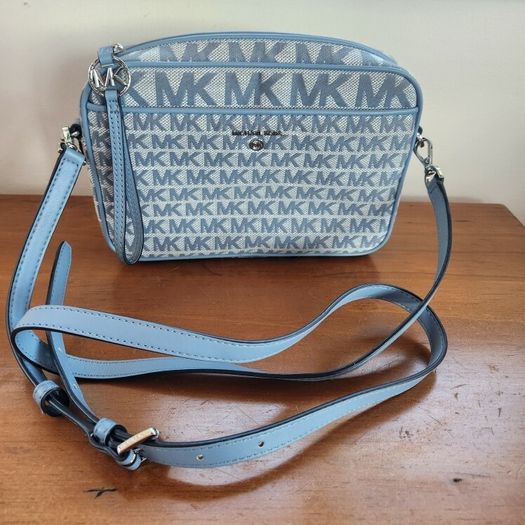 Michael kors crossbody bag