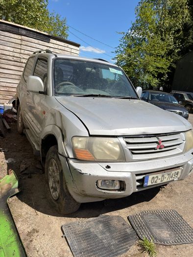 2002 Mitsubishi Pajero