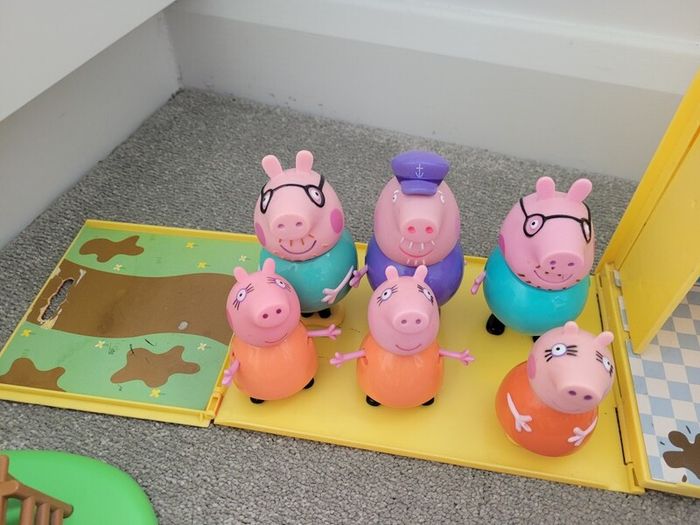 Peppa Pig House Set, Peppa's Outdoor Fun Slide & 22 Figures