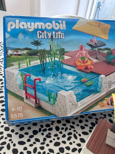 playmobil city life swimming pool