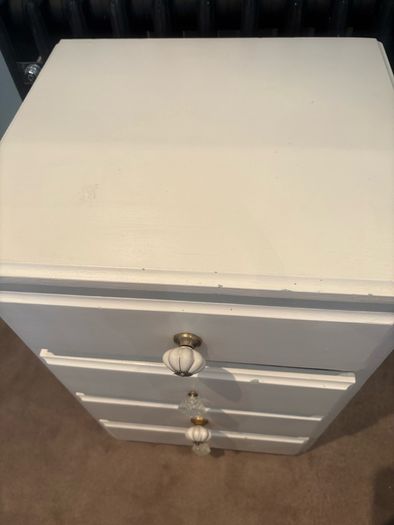 Bedside lockers