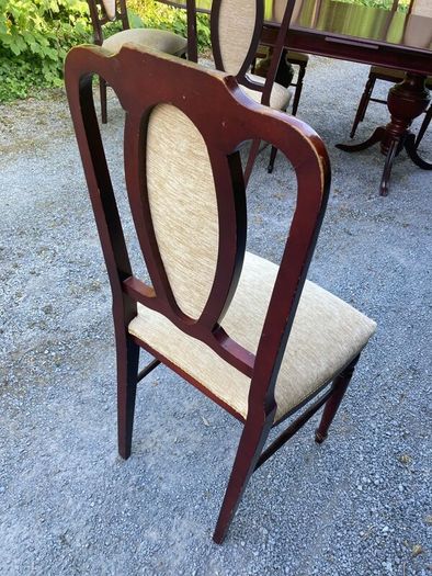 Extendible Dining Table and Chairs