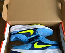 nike star runner 5 / size uk 6