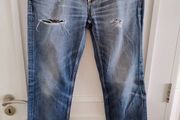 Vintage Dolce and Gabbana distressed denim cotton jeans 34 inch waist and 30 inch leg see last two photos for exact measurements also see photos for one metal fastener missing FREE STANDARD POSTAGE INCLUDED