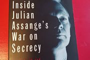 WikiLeaks/ Inside Julian Assange's War on Secrecy/David Leigh &amp; Luke Harding/2011