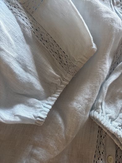 The white company size 18 linen and lace blouse