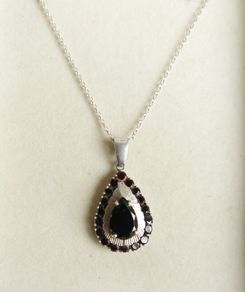 Vintage  Natural Garnet and Sterling Silver 925 Pendant , Necklace length 10" - 8,4g
