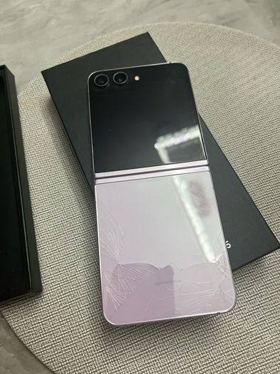Samsung Galaxy Z flip 5