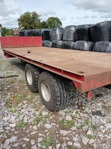 Bale trailer