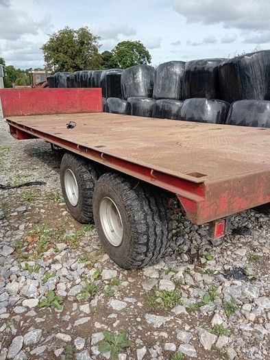 Bale trailer