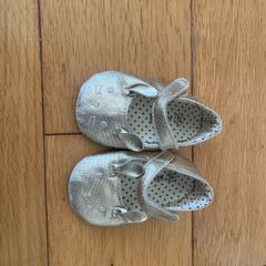SEED Heritage gold bunny pram shoes Age 3-6 mths EUC