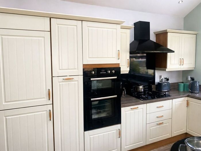 Used Cream Kitchen for Sale 500
