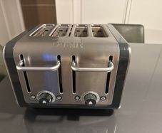 Dualit 4 Slice Toaster  Excellent Condition