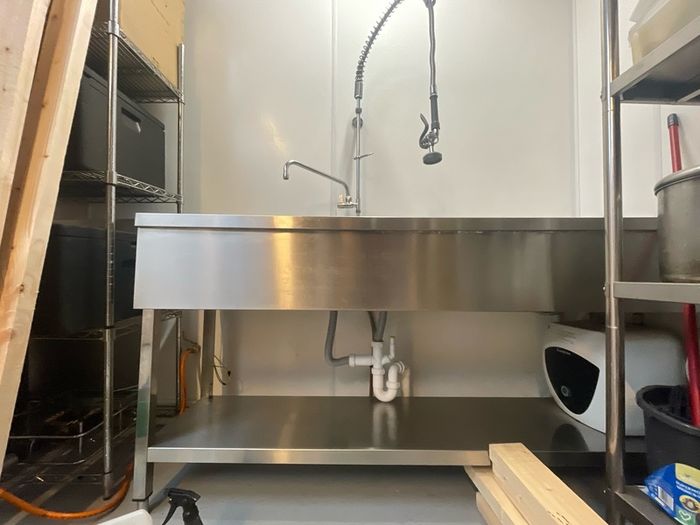 Commercial double sink