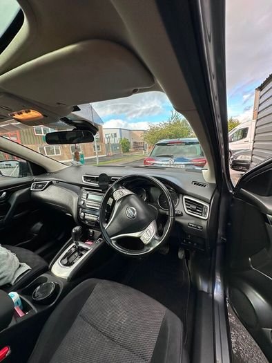 2017 Automatic Nissan Qashqai Suv