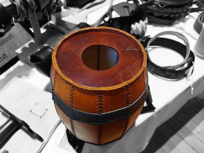 leather whiskey/spirit bottle barrel