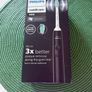 PHILIPS Sonicare 3100 Black tooth brush Image 3