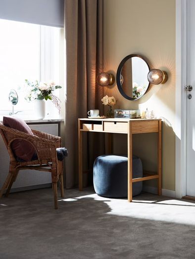 Wall lamps