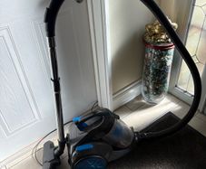 Morphy Richards Bagless Cylinder Vacuum Cleaner