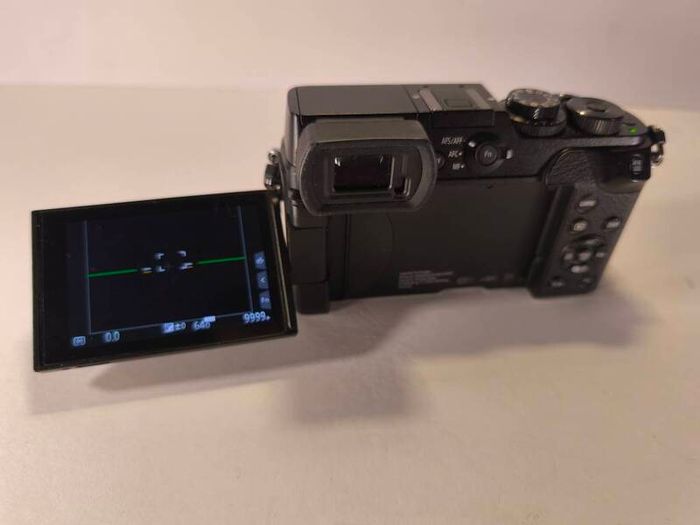 Lumix GX8