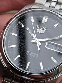 Watch Seiko 5 Automatic.