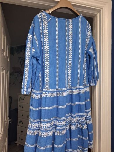 Ladies dress