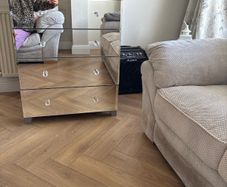 Mirrored chest of drawers