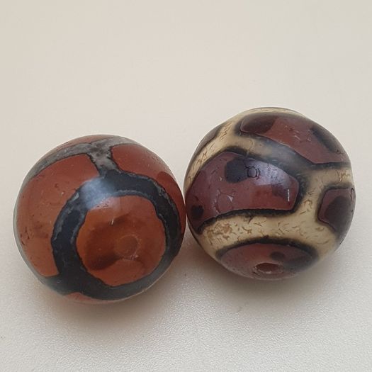 Lot of 2 Vintage Etched Carnelian Agate Beads