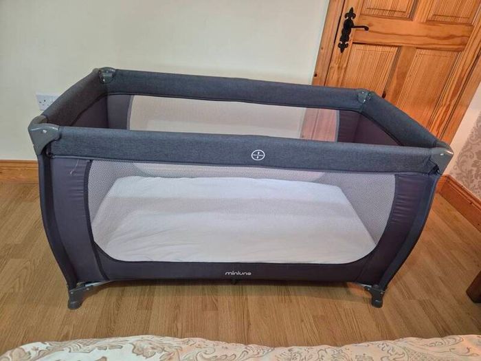 travel cot