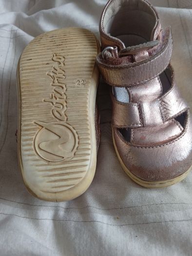 Girls shoes